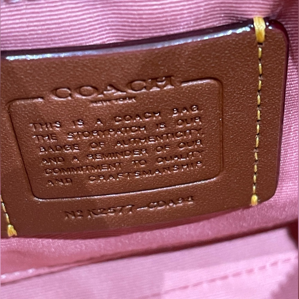 NWT Coach CDA98 Teri Shoulder Bag In Signature Leather With Heart Charm Pink - Picture 10 of 15